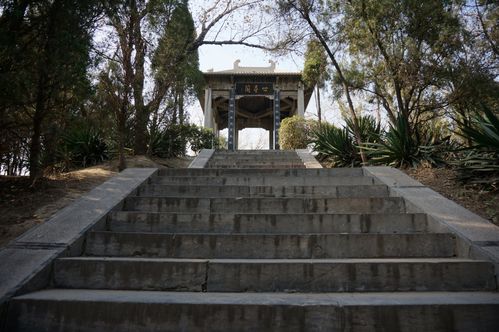 磁县炉峰山妲己庙的由来?淇县摘星台收费吗-图2 磁县炉峰山妲己庙的由来?淇县摘星台收费吗-图2