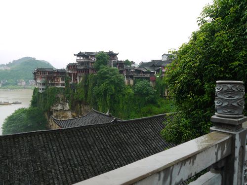 清水河公园路边可以停车吗？芙蓉镇停车场收费-图2