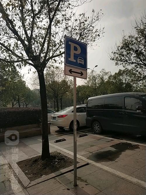 锦江乐园停车场好停车么？上海锦江乐园停车怎么收费