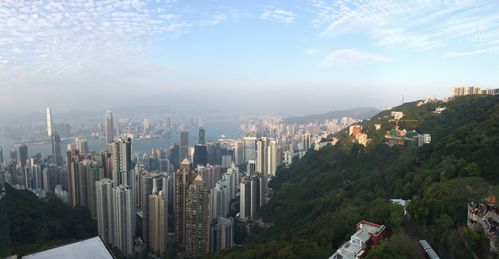 香港特色景点?太平山顶凌霄阁需要收费吗-图3 香港特色景点?太平山顶凌霄阁需要收费吗-图3