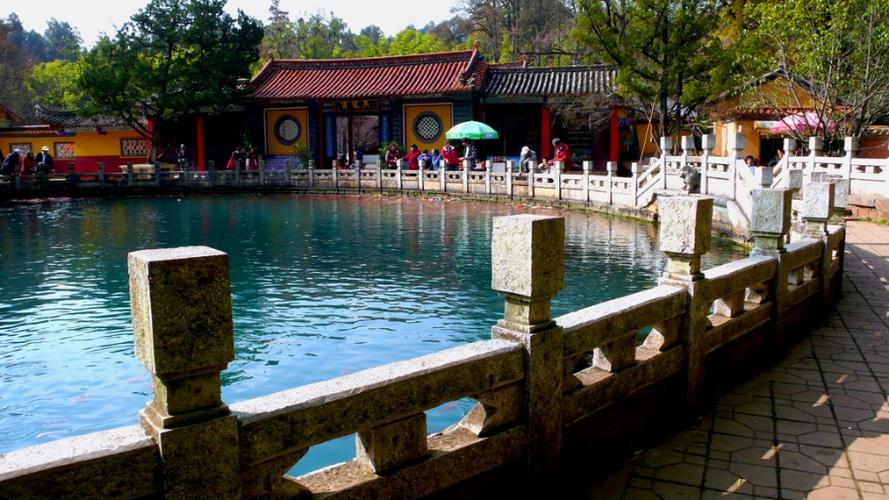 云南昆明黑龙潭免费景点？古莲花池收费