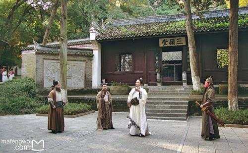 三顾茅庐的40字成语故事?隆中风景区春节是否收费-图2 三顾茅庐的40字成语故事?隆中风景区春节是否收费-图2
