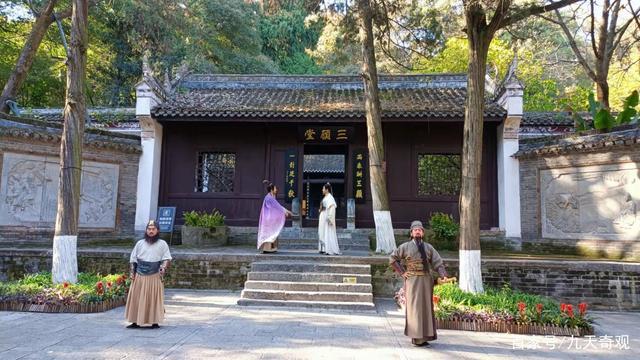 三顾茅庐的40字成语故事?隆中风景区春节是否收费-图3 三顾茅庐的40字成语故事?隆中风景区春节是否收费-图3
