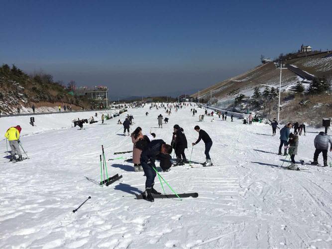 安吉滑雪场门票多少?浙江滑雪场收费-图2 安吉滑雪场门票多少?浙江滑雪场收费-图2