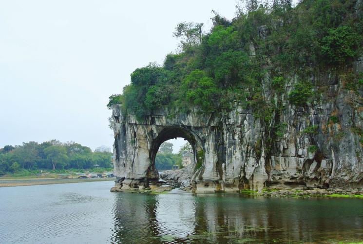 象鼻山好停车吗?象鼻山景区收费吗-图2 象鼻山好停车吗?象鼻山景区收费吗-图2