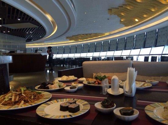 嘉兴戴梦得旋转餐厅要预订吗？嘉兴戴梦得酒店停车场收费标准