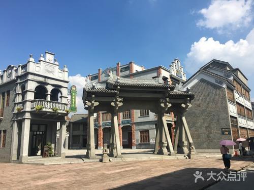西樵影视城面积？西樵山国艺影视城停车收费