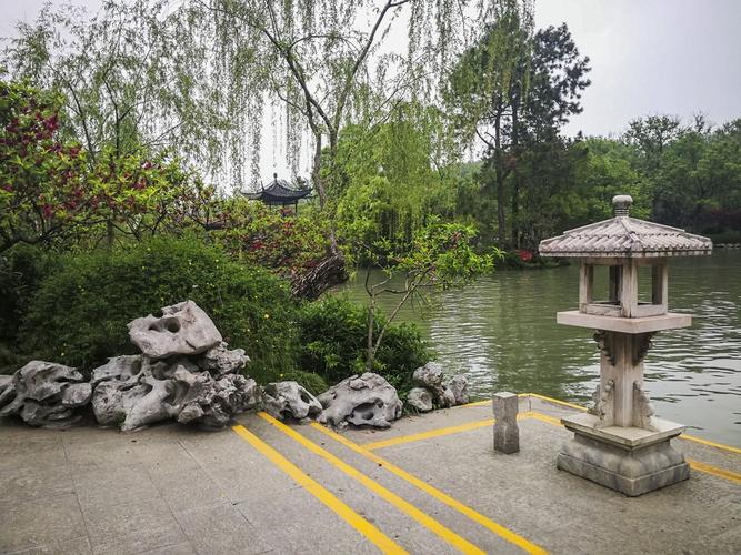 瘦西湖停车方便吗?扬州瘦西湖东门停车收费-图2 瘦西湖停车方便吗?扬州瘦西湖东门停车收费-图2