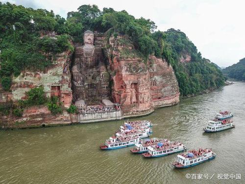 乐山大佛建议坐船玩还是自己爬?乐山大佛坐船怎么收费-图1 乐山大佛建议坐船玩还是自己爬?乐山大佛坐船怎么收费-图1
