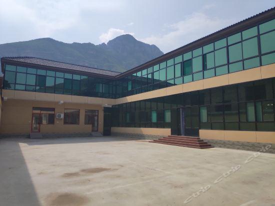 百里峡附近哪里好玩？狼牙山周边农家院怎么收费