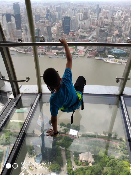 东方明珠玻璃栈道什么材质?上海明珠栈道要额外收费吗-图3 东方明珠玻璃栈道什么材质?上海明珠栈道要额外收费吗-图3