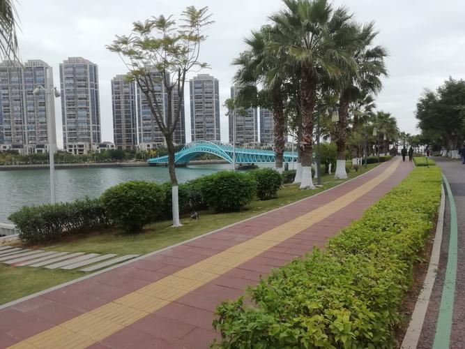 五缘湾湿地公园跑道长度？五缘湾湿地公停车收费标准
