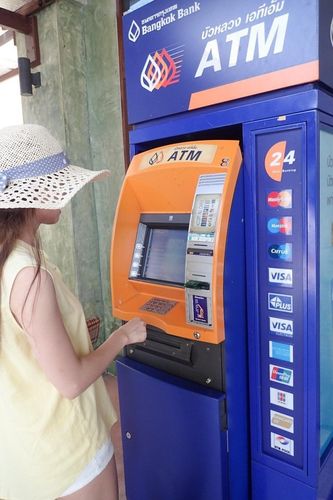 泰国入境可以现场取现金吗?泰国atm取现手续费怎么收费-图2 泰国入境可以现场取现金吗?泰国atm取现手续费怎么收费-图2