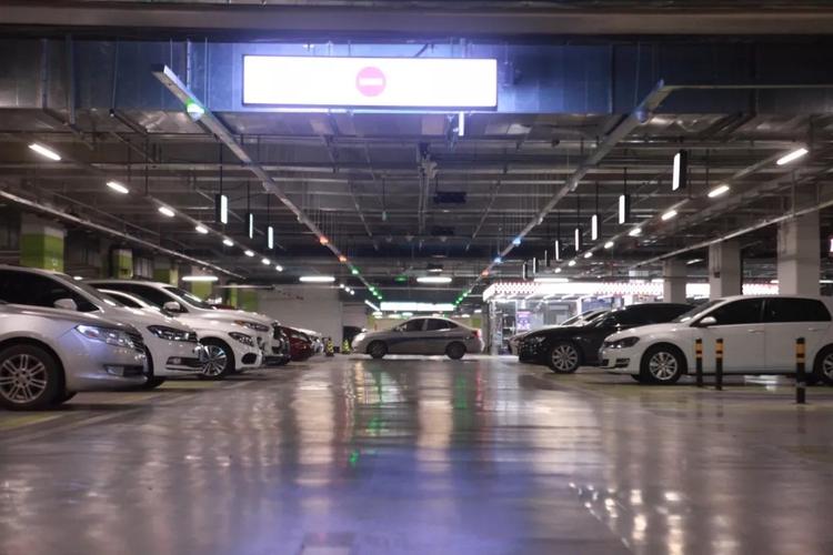 北京人民医院附近有大型商场吗?家乐福白石桥店停车场收费-图3 北京人民医院附近有大型商场吗?家乐福白石桥店停车场收费-图3