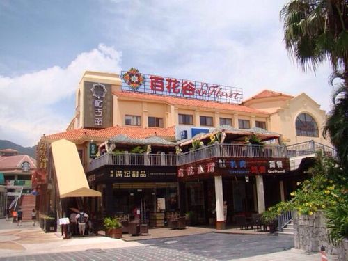 三亚市百花谷商业中心有啥?亚龙湾百花谷停车场收费价格-图1 三亚市百花谷商业中心有啥?亚龙湾百花谷停车场收费价格-图1
