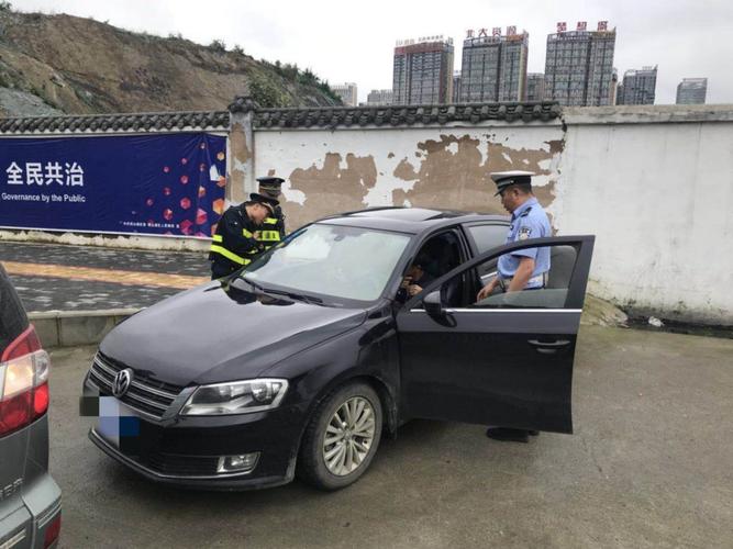 运管处罚黑车的证据要哪些？只有司机的签字手印能罚款？地铁巴沟站停车场收费