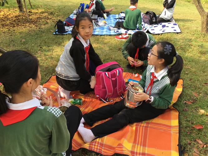 学生春游带什么午餐最方便?小学生秋游收费标准-图3 学生春游带什么午餐最方便?小学生秋游收费标准-图3