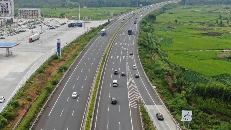 高速公路，高速公路联络线，并行线之间的区别？二级坝收费站怎么绕