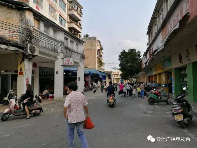 云浮市区有哪些书店?云浮移动大众卡如何收费-图2 云浮市区有哪些书店?云浮移动大众卡如何收费-图2
