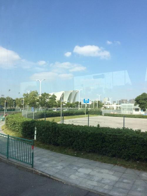 东方体育中心要不要大门票?东方体育中心停车场收费-图2 东方体育中心要不要大门票?东方体育中心停车场收费-图2