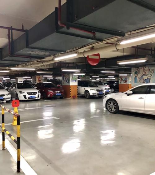 上海大酒店有多少层?上海大酒店停车场收费-图2 上海大酒店有多少层?上海大酒店停车场收费-图2