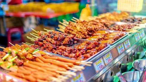 南京夜市地摊收费及收入,卖什么东西呢?南京摆小吃摊收费吗-图2 南京夜市地摊收费及收入,卖什么东西呢?南京摆小吃摊收费吗-图2