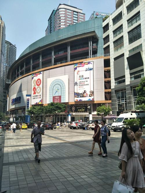 解放碑多久能逛完?重庆大都会停车收费-图2 解放碑多久能逛完?重庆大都会停车收费-图2