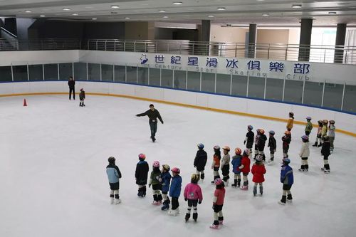 北京首体工体区别？2015首体滑冰教练收费