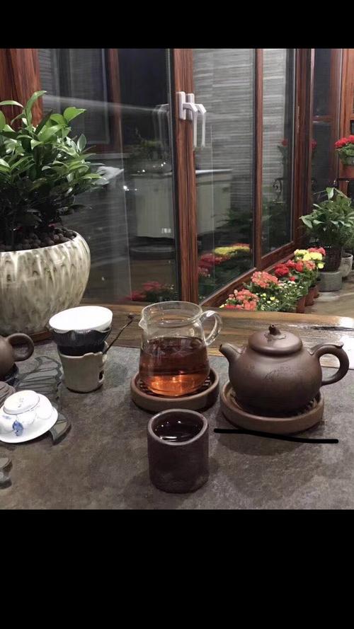 请问去茶馆喝茶一般是怎么算钱的?是按照喝什么茶,喝了多少然后加上服务费算吗?有谁能说说具体的呀?谢?茶室品茶一般怎么收费-图3 请问去茶馆喝茶一般是怎么算钱的?是按照喝什么茶,喝了多少然后加上服务费算吗?有谁能说说具体的呀?谢?茶室品茶一般怎么收费-图3