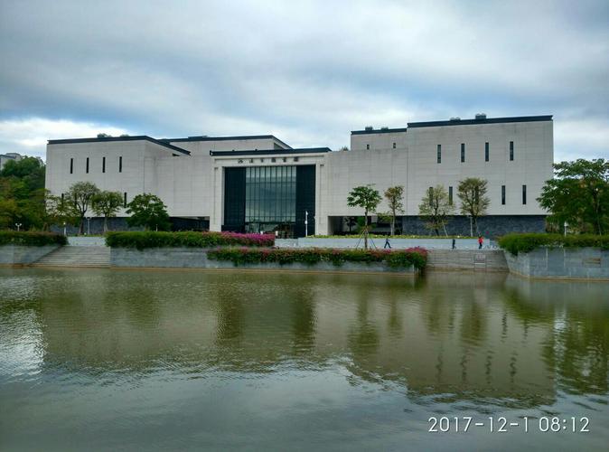 河源源城区图书馆开放时间？河源客家公园收费吗