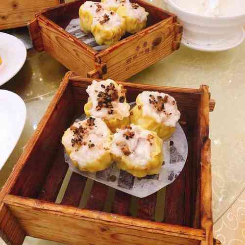 广州市海珠广场附近哪里有饮早茶的茶楼？价格比较便宜的？海珠广场华厦酒店停车场收费