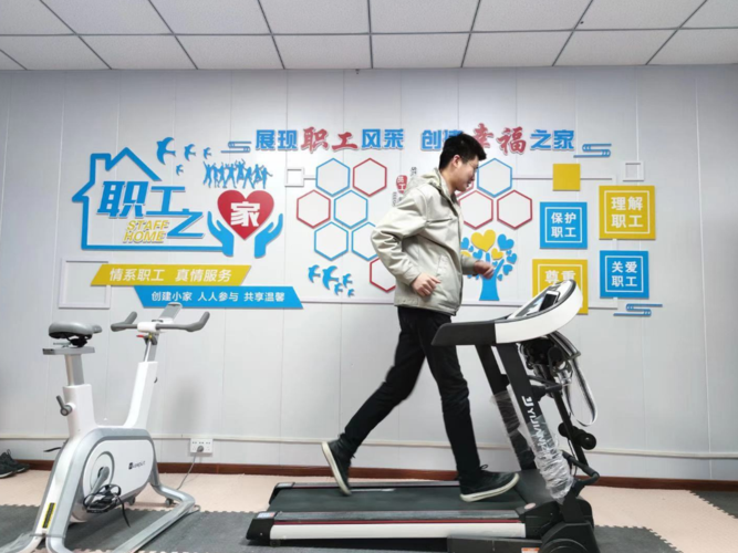 健身房可以洗钱吗?美国自动投币收费站 90-图3 健身房可以洗钱吗?美国自动投币收费站 90-图3