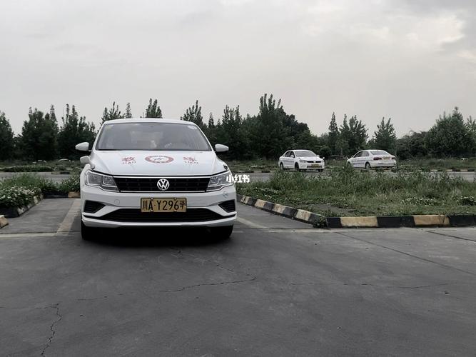 成都郫县哪儿适合新手练车?成都练车场地收费-图3 成都郫县哪儿适合新手练车?成都练车场地收费-图3