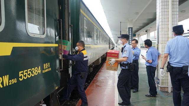 广州火车为什么好多列车停运?广州东火车站乱收费现象-图3 广州火车为什么好多列车停运?广州东火车站乱收费现象-图3