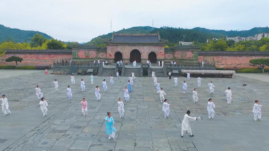 到武当山学太极拳要交钱吗?武当山怎么收费的-图3 到武当山学太极拳要交钱吗?武当山怎么收费的-图3
