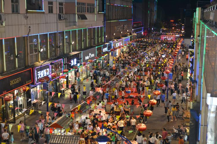 蚌埠夜市推荐?蚌埠步行街夜市收费-图2 蚌埠夜市推荐?蚌埠步行街夜市收费-图2