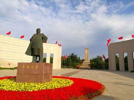 莱芜战役纪念馆免费进吗，是不是需要本人的身份证啊？莱芜战役纪念馆收费吗