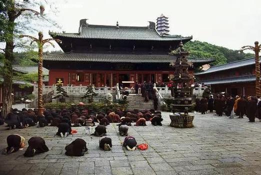 可以免费修行的寺庙在哪里？东林寺收费吗
