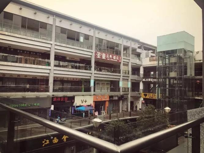 镇江商场停车标准？江苏镇江第一楼街停车场收费