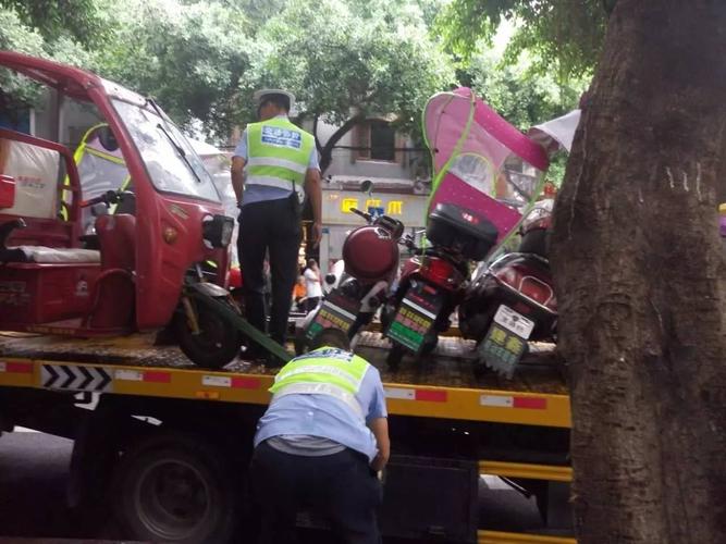 交警拖车电动车拖哪停车场？武康停车怎么收费-图2