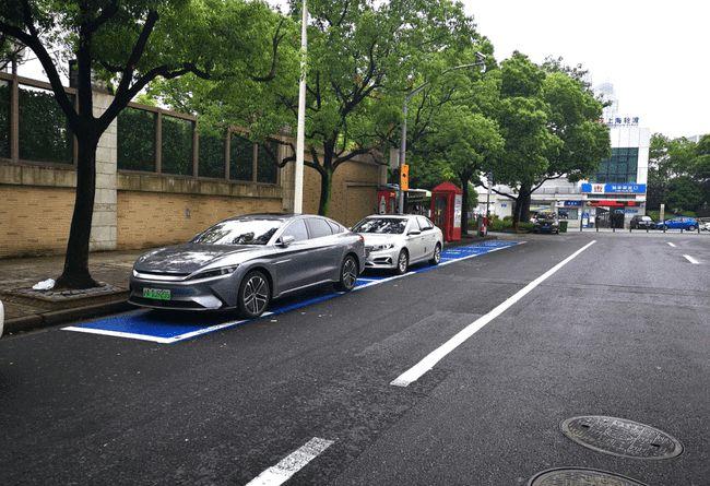 秋山村的公司?武康停车收费不及时-图1 秋山村的公司?武康停车收费不及时-图1