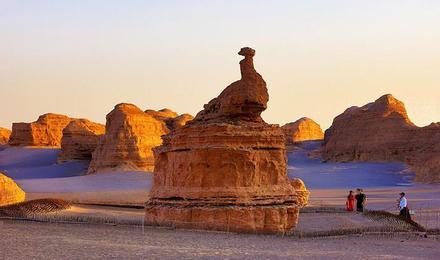 敦煌旅游攻略及花费?敦煌 魔鬼城 自然保护区 收费-图2 敦煌旅游攻略及花费?敦煌 魔鬼城 自然保护区 收费-图2