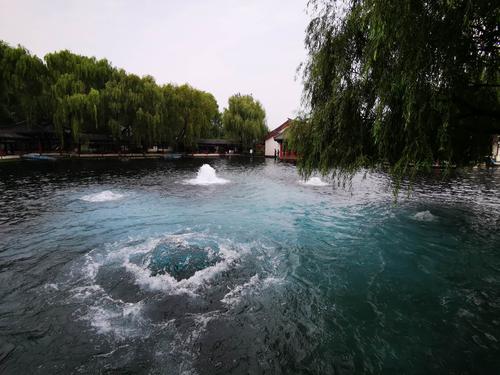 月字旁加个泉水的泉叫什么字?泉水联合收费处-图3 月字旁加个泉水的泉叫什么字?泉水联合收费处-图3