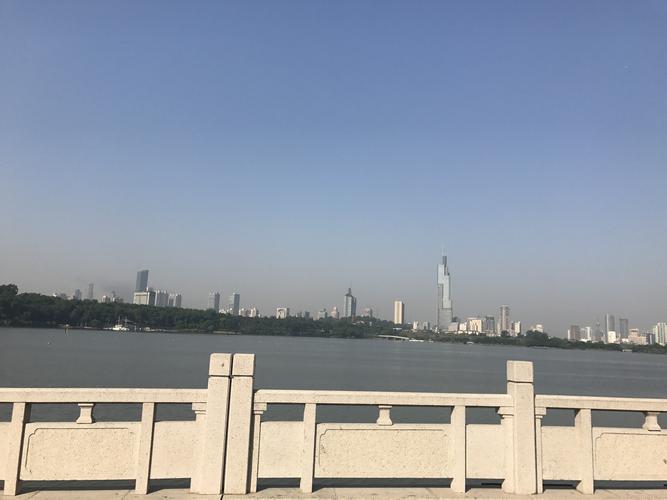 驾车到南京玄武湖怎么停车?太阳宫停车场收费吗-图3 驾车到南京玄武湖怎么停车?太阳宫停车场收费吗-图3