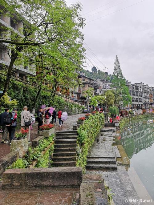 凤凰古城停车停哪里好?凤凰古城停车怎么收费-图3 凤凰古城停车停哪里好?凤凰古城停车怎么收费-图3