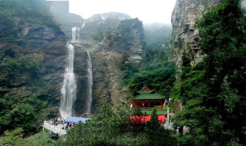 庐山瀑布免票吗？九江市人去庐山收费吗