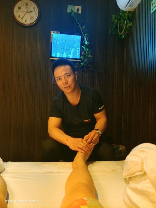 深圳哪有男技师推拿按摩理疗呢?深圳男按摩师收费-图2 深圳哪有男技师推拿按摩理疗呢?深圳男按摩师收费-图2