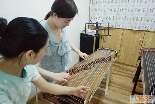 孩子学琴，老师建议买陕西西安考级专用古筝，新的有点贵，请问哪里有二手的考级古筝卖呢？西安古筝成人收费标准