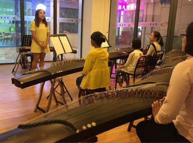 孩子学琴,老师建议买陕西西安考级专用古筝,新的有点贵,请问哪里有二手的考级古筝卖呢?西安古筝成人收费标准-图2 孩子学琴,老师建议买陕西西安考级专用古筝,新的有点贵,请问哪里有二手的考级古筝卖呢?西安古筝成人收费标准-图2
