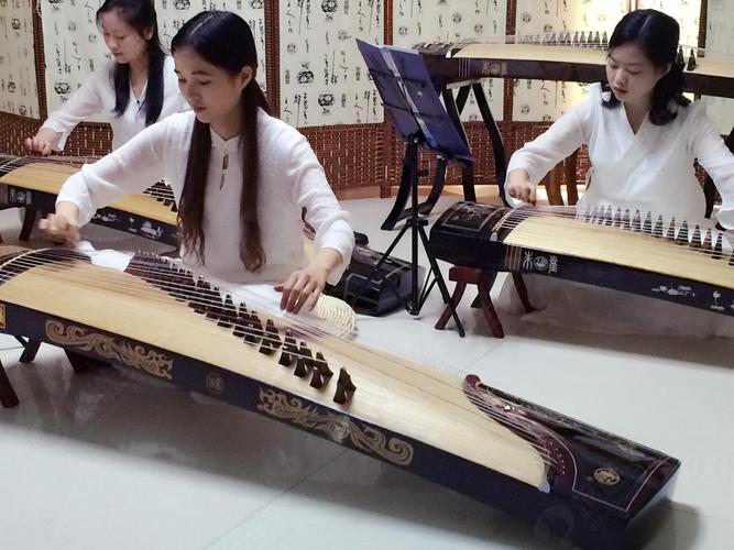 孩子学琴,老师建议买陕西西安考级专用古筝,新的有点贵,请问哪里有二手的考级古筝卖呢?西安古筝成人收费标准-图3 孩子学琴,老师建议买陕西西安考级专用古筝,新的有点贵,请问哪里有二手的考级古筝卖呢?西安古筝成人收费标准-图3